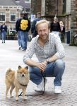 Haarlem 3 augustus 2023
Raymond Mens met zijn hond in het centrum van Haarlem .