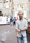 Haarlem 3 augustus 2023
Raymond Mens met zijn hond in het centrum van Haarlem .