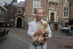 Haarlem 3 augustus 2023
Raymond Mens met zijn hond in het centrum van Haarlem .