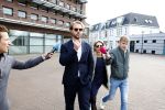 Assen 25 juli 2023
Rechtszaak Thijs Romer in de rechtbank van Assen Zijn moeder vader  Peter Romer en stiefmoeder kwamen met hem mee. Zijn advocaat is Wikke Monster