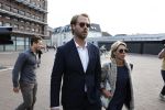 Assen 25 juli 2023
Rechtszaak Thijs Romer in de rechtbank van Assen Zijn moeder vader  Peter Romer en stiefmoeder kwamen met hem mee. Zijn advocaat is Wikke Monster