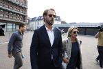 Assen 25 juli 2023
Rechtszaak Thijs Romer in de rechtbank van Assen Zijn moeder vader  Peter Romer en stiefmoeder kwamen met hem mee. Zijn advocaat is Wikke Monster