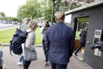 Assen 25 juli 2023
Rechtszaak Thijs Romer in de rechtbank van Assen Zijn moeder vader  Peter Romer en stiefmoeder kwamen met hem mee. Zijn advocaat is Wikke Monster