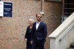 Assen 25 juli 2023
Rechtszaak Thijs Romer in de rechtbank van Assen Zijn moeder vader  Peter Romer en stiefmoeder kwamen met hem mee. Zijn advocaat is Wikke Monster