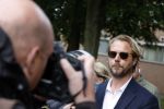 Assen 25 juli 2023
Rechtszaak Thijs Romer in de rechtbank van Assen Zijn moeder vader  Peter Romer en stiefmoeder kwamen met hem mee. Zijn advocaat is Wikke Monster