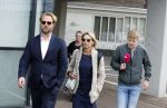 Assen 25 juli 2023
Rechtszaak Thijs Romer in de rechtbank van Assen Zijn moeder vader  Peter Romer en stiefmoeder kwamen met hem mee. Zijn advocaat is Wikke Monster