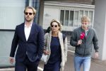Assen 25 juli 2023
Rechtszaak Thijs Romer in de rechtbank van Assen Zijn moeder vader  Peter Romer en stiefmoeder kwamen met hem mee. Zijn advocaat is Wikke Monster