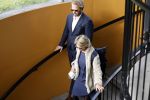 Assen 25 juli 2023
Rechtszaak Thijs Romer in de rechtbank van Assen Zijn moeder vader  Peter Romer en stiefmoeder kwamen met hem mee. Zijn advocaat is Wikke Monster