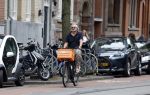 Amsterdam 24 juli 2023
Victor Reinier op zijn fiets in Amsterdam zuid.