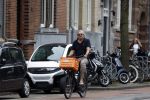 Amsterdam 24 juli 2023
Victor Reinier op zijn fiets in Amsterdam zuid.