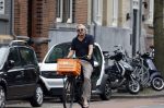 Amsterdam 24 juli 2023
Victor Reinier op zijn fiets in Amsterdam zuid.