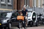 Amsterdam 24 juli 2023
Victor Reinier op zijn fiets in Amsterdam zuid.