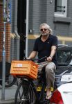 Amsterdam 24 juli 2023
Victor Reinier op zijn fiets in Amsterdam zuid.