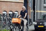 Amsterdam 24 juli 2023
Victor Reinier op zijn fiets in Amsterdam zuid.