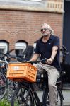 Amsterdam 24 juli 2023
Victor Reinier op zijn fiets in Amsterdam zuid.