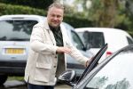 Prinsenbeek 31 juli 2023
Wesly Bronkhorst stapt in zijn auto . Wesly heeft momenteel een dikke nummer 1 hit met het liedje Amalia