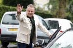Prinsenbeek 31 juli 2023
Wesly Bronkhorst stapt in zijn auto . Wesly heeft momenteel een dikke nummer 1 hit met het liedje Amalia
