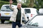 Prinsenbeek 31 juli 2023
Wesly Bronkhorst stapt in zijn auto . Wesly heeft momenteel een dikke nummer 1 hit met het liedje Amalia