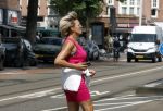Amsterdam 15 augustus 2024
Caroline Tensen in sport outfit met haar mini cabrio in Amsterdam zuid.