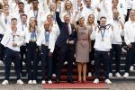 Den Haag 13 augustus 2024
Alle medaillewinnaars bij de olympische spelen op bezoek bij Koning Willem Alexander en Koningin Maxima op huis ten Bosch . oa aanwezig Femke Bol Sifan hassan Harrie Lavreysen Sharon v Rouwendaal Worthy de Jong Marit Bouwmeester Roy v d Berg de Hockey heren de hockey dames en alle roeiers.