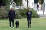 Amsterdam 23 augustus 2024
Frank Rijkaard en zijn vrouw Stephanie laten hun hond uit