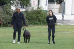Amsterdam 23 augustus 2024
Frank Rijkaard en zijn vrouw Stephanie laten hun hond uit