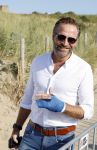 Scheveningen 27 augustus 2024
Afscheids feestje van Mark Rutte bij strandtent Culpepper. Hugo de Jonge met hand in gips