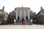 Den Haag 13 augustus 2024
Alle medaillewinnaars bij de olympische spelen op bezoek bij Koning Willem Alexander en Koningin Maxima op huis ten Bosch . oa aanwezig Femke Bol Sifan hassan Harrie Lavreysen Sharon v Rouwendaal Worthy de Jong Marit Bouwmeester Roy v d Berg de Hockey heren de hockey dames en alle roeiers.