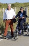 Scheveningen 27 augustus 2024
Afscheids feestje van Mark Rutte bij strandtent Culpepper. Jetta Klijnsma met man