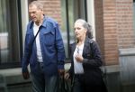 Amsterdam 22 augustus 2024
Joop Oonk met zijn vrouw op straat in Amsterdam.