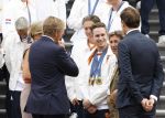 Den Haag 13 augustus 2024
Alle medaillewinnaars bij de olympische spelen op bezoek bij Koning Willem Alexander en Koningin Maxima op huis ten Bosch . oa aanwezig Femke Bol Sifan hassan Harrie Lavreysen Sharon v Rouwendaal Worthy de Jong Marit Bouwmeester Roy v d Berg de Hockey heren de hockey dames en alle roeiers. Koning Willem Alexander Koningin Maxima Pieter v d Hoogenband en Harry Lavreysen