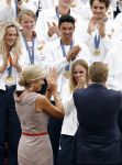Den Haag 13 augustus 2024
Alle medaillewinnaars bij de olympische spelen op bezoek bij Koning Willem Alexander en Koningin Maxima op huis ten Bosch . oa aanwezig Femke Bol Sifan hassan Harrie Lavreysen Sharon v Rouwendaal Worthy de Jong Marit Bouwmeester Roy v d Berg de Hockey heren de hockey dames en alle roeiers.