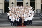Den Haag 13 augustus 2024
Alle medaillewinnaars bij de olympische spelen op bezoek bij Koning Willem Alexander en Koningin Maxima op huis ten Bosch . oa aanwezig Femke Bol Sifan hassan Harrie Lavreysen Sharon v Rouwendaal Worthy de Jong Marit Bouwmeester Roy v d Berg de Hockey heren de hockey dames en alle roeiers.