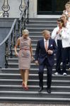 Den Haag 13 augustus 2024
Alle medaillewinnaars bij de olympische spelen op bezoek bij Koning Willem Alexander en Koningin Maxima op huis ten Bosch . oa aanwezig Femke Bol Sifan hassan Harrie Lavreysen Sharon v Rouwendaal Worthy de Jong Marit Bouwmeester Roy v d Berg de Hockey heren de hockey dames en alle roeiers.