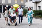 Helmond 30 augustus 2024
Mark Gillis wordt uit het ziekenhuis ontslagen waar hij ruim 9 weken heeft gelegen . Zijn vader Peter Gillis Wendy v Hout en broer Ruud Gillis en zus Inge Gillis halen hem op.