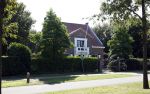 Noordwijkerhout 30 augustus 2024
Maxime Meiland heeft zonnepanelen op haar huis laten leggen om een beter Energielabel te krijgen.
Het huis van Maxime staat te koop.