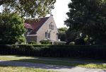 Noordwijkerhout 30 augustus 2024
Maxime Meiland heeft zonnepanelen op haar huis laten leggen om een beter Energielabel te krijgen.
Het huis van Maxime staat te koop.
