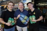 Amsterdam 28 augustus 2024
Oos Kesbeke met zijn zoons bij de Jumbo