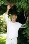 Loosdrecht 30 juli 2024
Peter Koelewijn bij zijn huis in Loosdrecht.