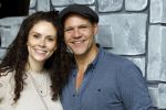 Molenaarsgraaf 26 augustus 2024
Presntatie cast Shrek met oa Rene v Kooten Linda Verstraten Qshans Thode en Darren v d Lek . Michael v Hoorne is de producent