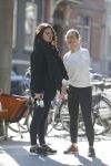 Amsterdam 29 september en 1 oktober 2015
De zwangere vrouw van Arie Boomsma, Romy Houwer  met haar zus Ruby Houwer (Beide dochters van Rob Houwer) in Amsterdam.