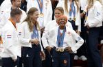Den Haag 13 augustus 2024
Alle medaillewinnaars bij de olympische spelen op bezoek bij Koning Willem Alexander en Koningin Maxima op huis ten Bosch . oa aanwezig Femke Bol Sifan hassan Harrie Lavreysen Sharon v Rouwendaal Worthy de Jong Marit Bouwmeester Roy v d Berg de Hockey heren de hockey dames en alle roeiers.