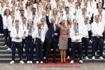 Den Haag 13 augustus 2024
Alle medaillewinnaars bij de olympische spelen op bezoek bij Koning Willem Alexander en Koningin Maxima op huis ten Bosch . oa aanwezig Femke Bol Sifan hassan Harrie Lavreysen Sharon v Rouwendaal Worthy de Jong Marit Bouwmeester Roy v d Berg de Hockey heren de hockey dames en alle roeiers.
