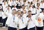 Den Haag 13 augustus 2024
Alle medaillewinnaars bij de olympische spelen op bezoek bij Koning Willem Alexander en Koningin Maxima op huis ten Bosch . oa aanwezig Femke Bol Sifan hassan Harrie Lavreysen Sharon v Rouwendaal Worthy de Jong Marit Bouwmeester Roy v d Berg de Hockey heren de hockey dames en alle roeiers. Roy v d Berg Jeffrey Hoogland en Harrie Lavreysen