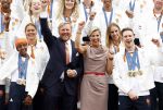 Den Haag 13 augustus 2024
Alle medaillewinnaars bij de olympische spelen op bezoek bij Koning Willem Alexander en Koningin Maxima op huis ten Bosch . oa aanwezig Femke Bol Sifan hassan Harrie Lavreysen Sharon v Rouwendaal Worthy de Jong Marit Bouwmeester Roy v d Berg de Hockey heren de hockey dames en alle roeiers.
