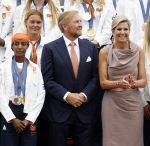 Den Haag 13 augustus 2024
Alle medaillewinnaars bij de olympische spelen op bezoek bij Koning Willem Alexander en Koningin Maxima op huis ten Bosch . oa aanwezig Femke Bol Sifan hassan Harrie Lavreysen Sharon v Rouwendaal Worthy de Jong Marit Bouwmeester Roy v d Berg de Hockey heren de hockey dames en alle roeiers.