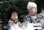Laren 3 augustus 2025
Ad Visser met zijn vrouw op terras in het centrum van Laren .