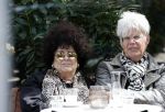 Laren 3 augustus 2025
Ad Visser met zijn vrouw op terras in het centrum van Laren .