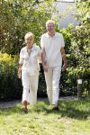 Almere 21 augustus 2025
Berdien Stenberg met haar man Pieter Kleve in de tuin van hun huis .