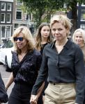 Amsterdam 7 augustus 2025
Herdenkingsdienst Derk Sauer in de westerkerk . Claudia de Breij met partner Jessica v Geel